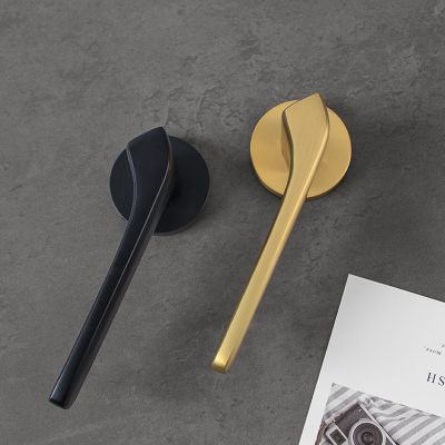 Khóa Cửa Tay Gạt Đồng Nguyên Khối  040