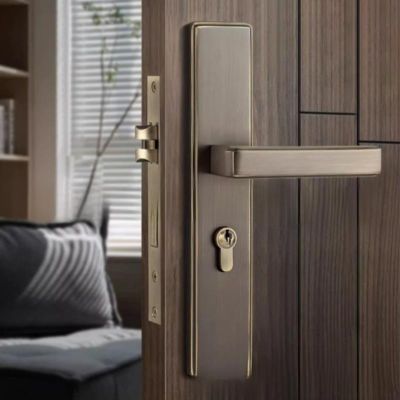 Khoá cửa tay gạt đồng nguyên khối dùng cho chung cư căn hộ – Mã 051
