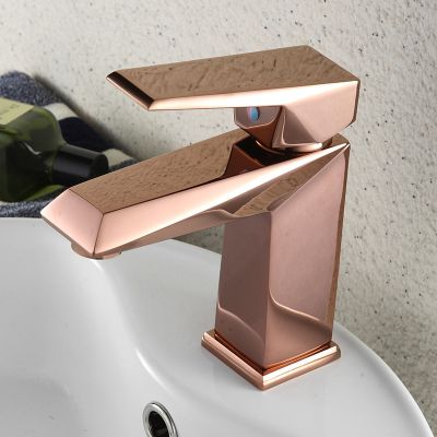 VÒI LAVABO NÓNG LẠNH CHẤT LIỆU ĐỒNG 018