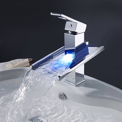 VÒI LAVABO NÓNG LẠNH CHẤT LIỆU INOX LED 027